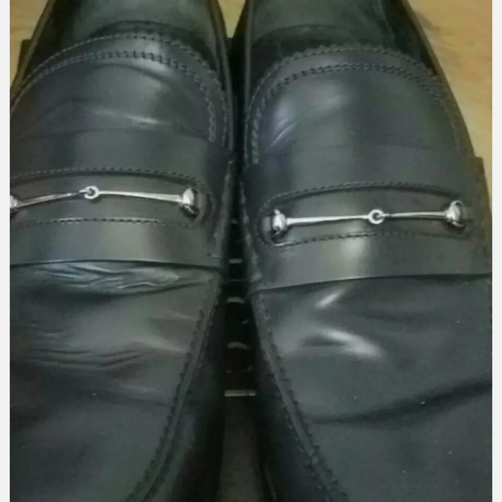 Men authentic Gucci shoes with silver horsebit
